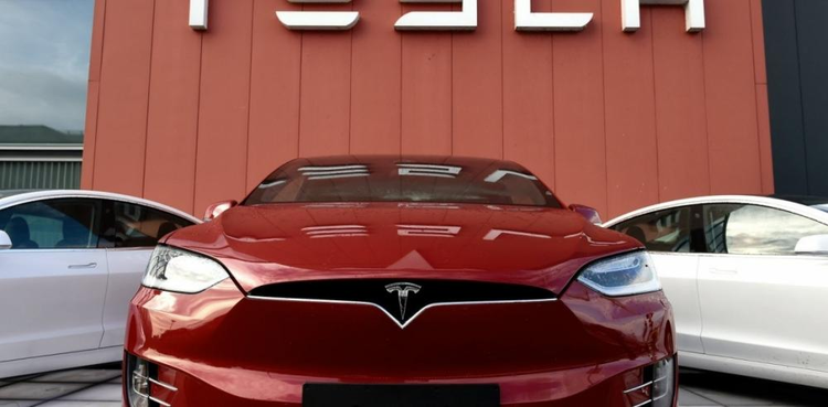 cover du contenu L’action Tesla en chute libre - Profonde correction ou effondrement du cours ?
