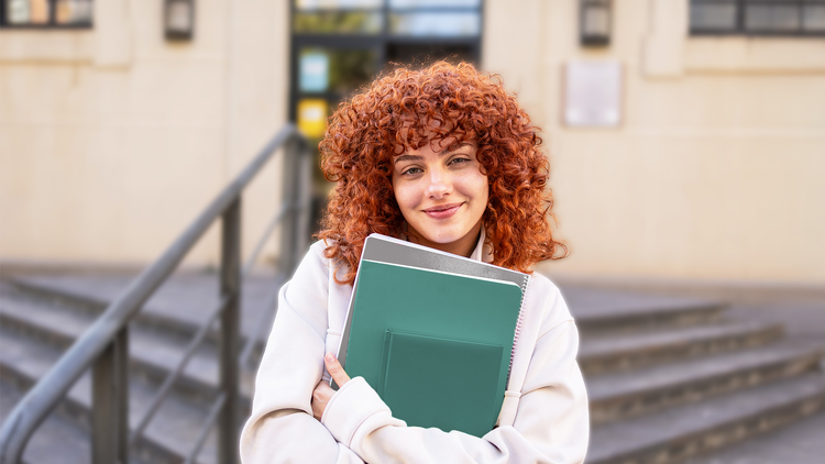 cover du contenu BeeXplore, le programme graduate d’Abeille Assurances destiné à former une nouvelle génération de décideurs