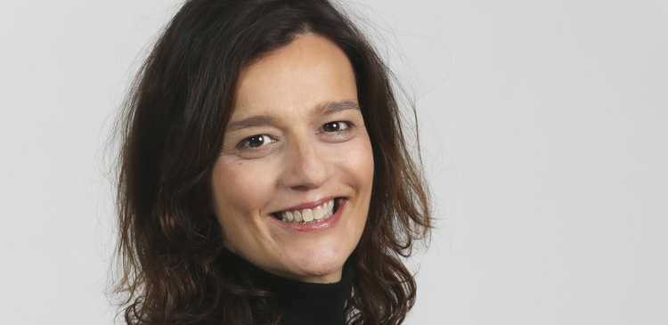 cover du contenu Cécile Cabanis deviendra directrice financière de LVMH en février