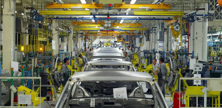 cover of content Donald Trump annonce 25% de droits de douane sur l’automobile