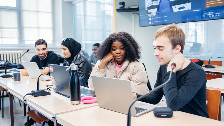 cover of content DSTI Bachelor in Computer Science & Engineering : votre alternative innovante aux IUT