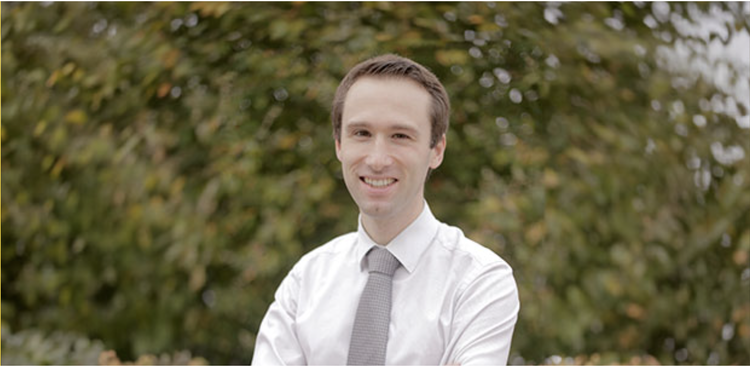 cover du contenu Facultv in the Spotlight : Renaud BEAUPAIN, professeur de finance