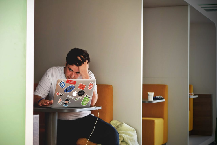 cover du contenu « Je n'ai pas été retenu à cause du test technique » : Comment mieux se préparer pour réussir son entretien de développeur