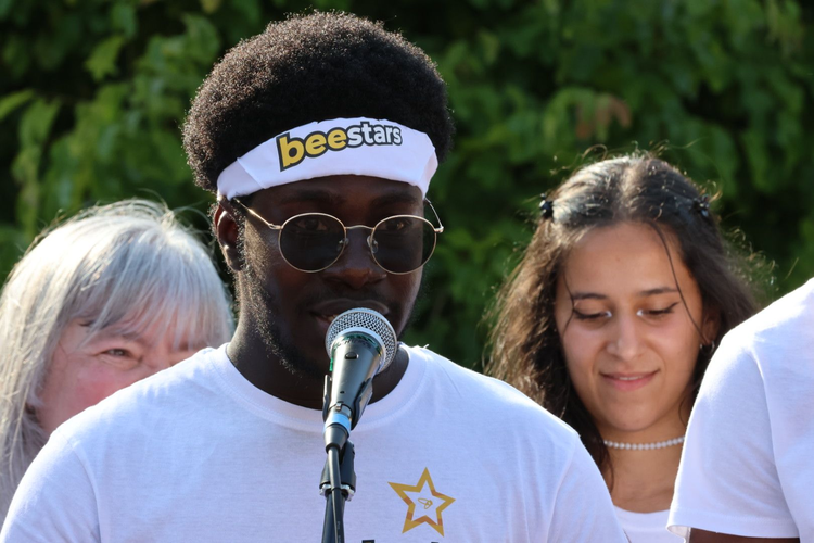 cover du contenu Juin chez Abeille Assurances : un Mois des Fiertés haut en couleurs et en talents !