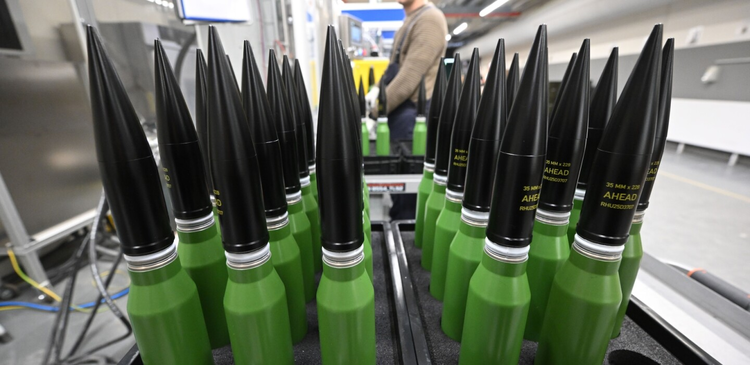 cover du contenu La perspective d’une paix en Ukraine fragilise les valeurs de la défense