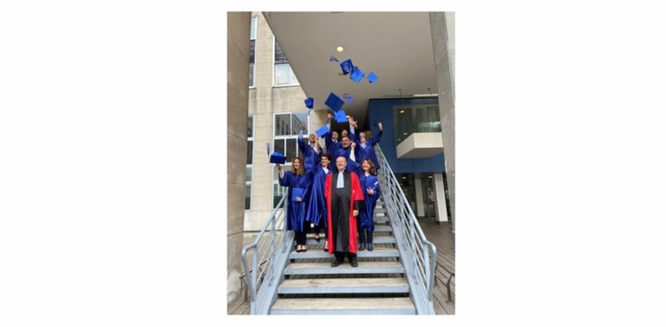 cover du contenu La première promotion d’inspecteurs commerciaux a célébré l’obtention de son Executive Master Patrimoine professionnel & Gestion Privée à l’école Paris-Dauphine