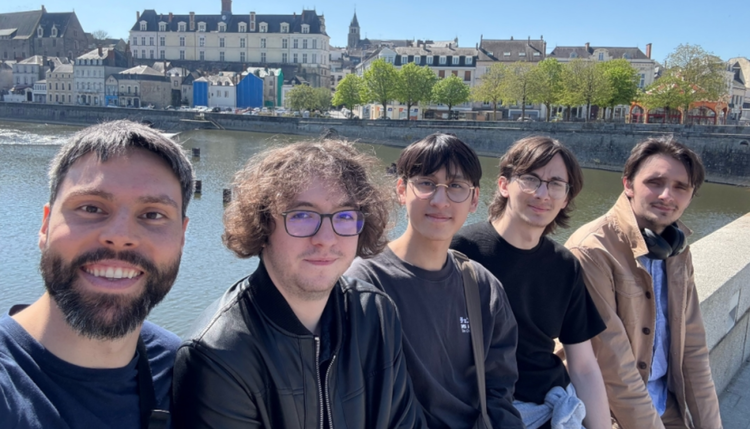 cover of content Laval Virtual 2025 : L’ESGI sur le podium du concours étudiant
