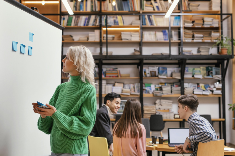 cover du contenu Les conseils pratiques à savoir pour intégrer une école de commerce en alternance. 