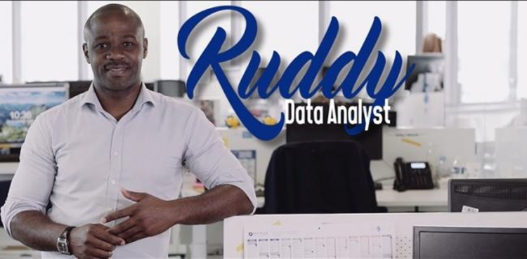 cover du contenu Vidéo métier : Ruddy, Data Analyst chez Allianz France